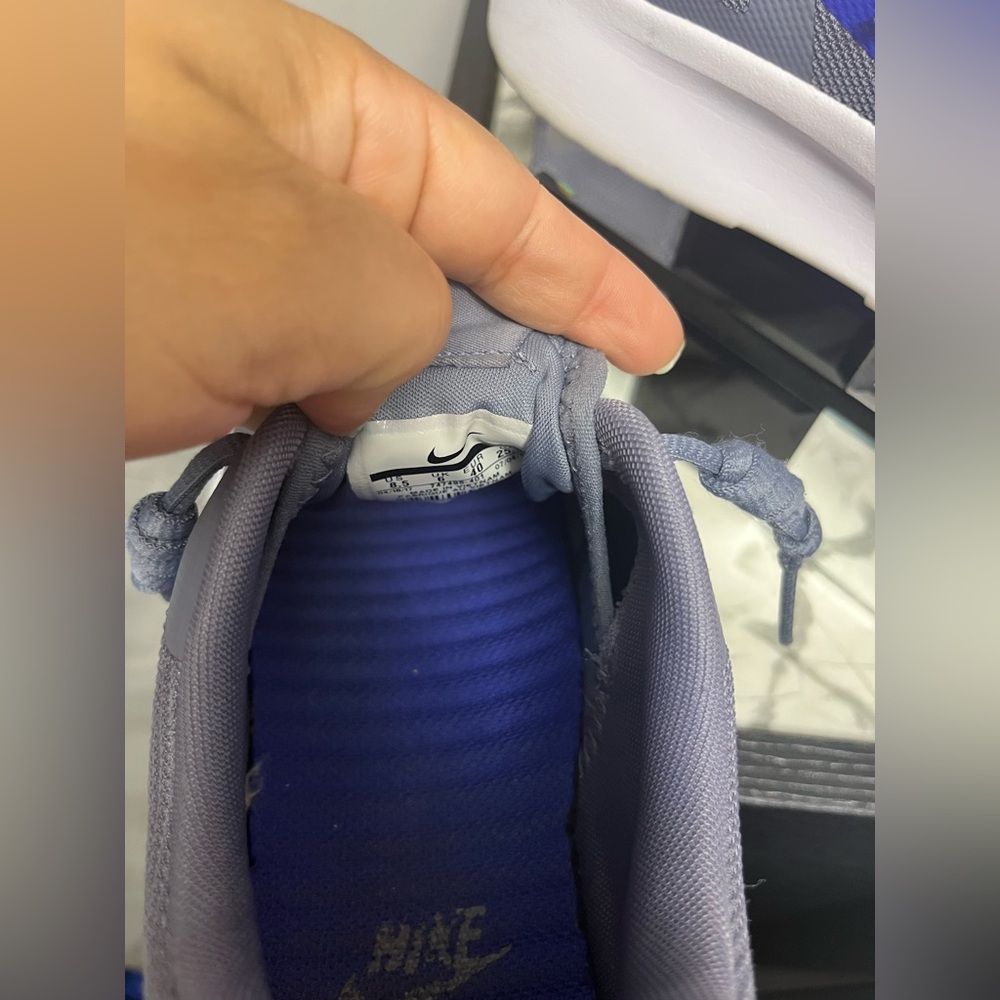 Nike Women's Athletic Shoes in Gray with Blue Accents - Picture 4 of 8